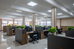 办公家具生产厂家告诉您:办公桌摆放位置和方向 办公家具生产厂家告诉您:办公桌摆放位置和方向